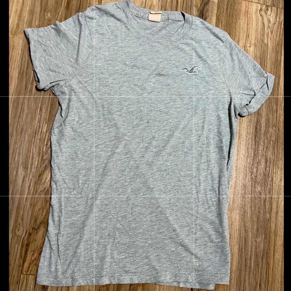Hollister Gray Top Men’s L